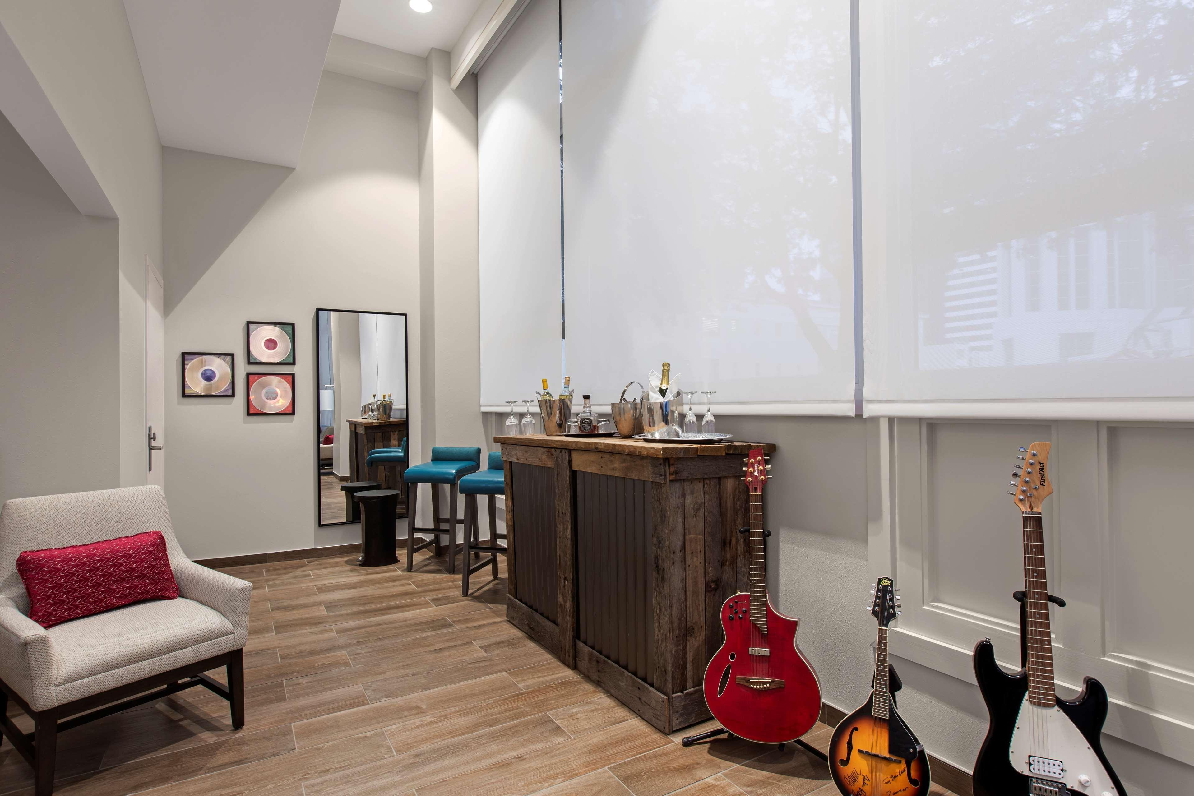 Homewood Suites By Hilton Nashville Downtown Екстериор снимка