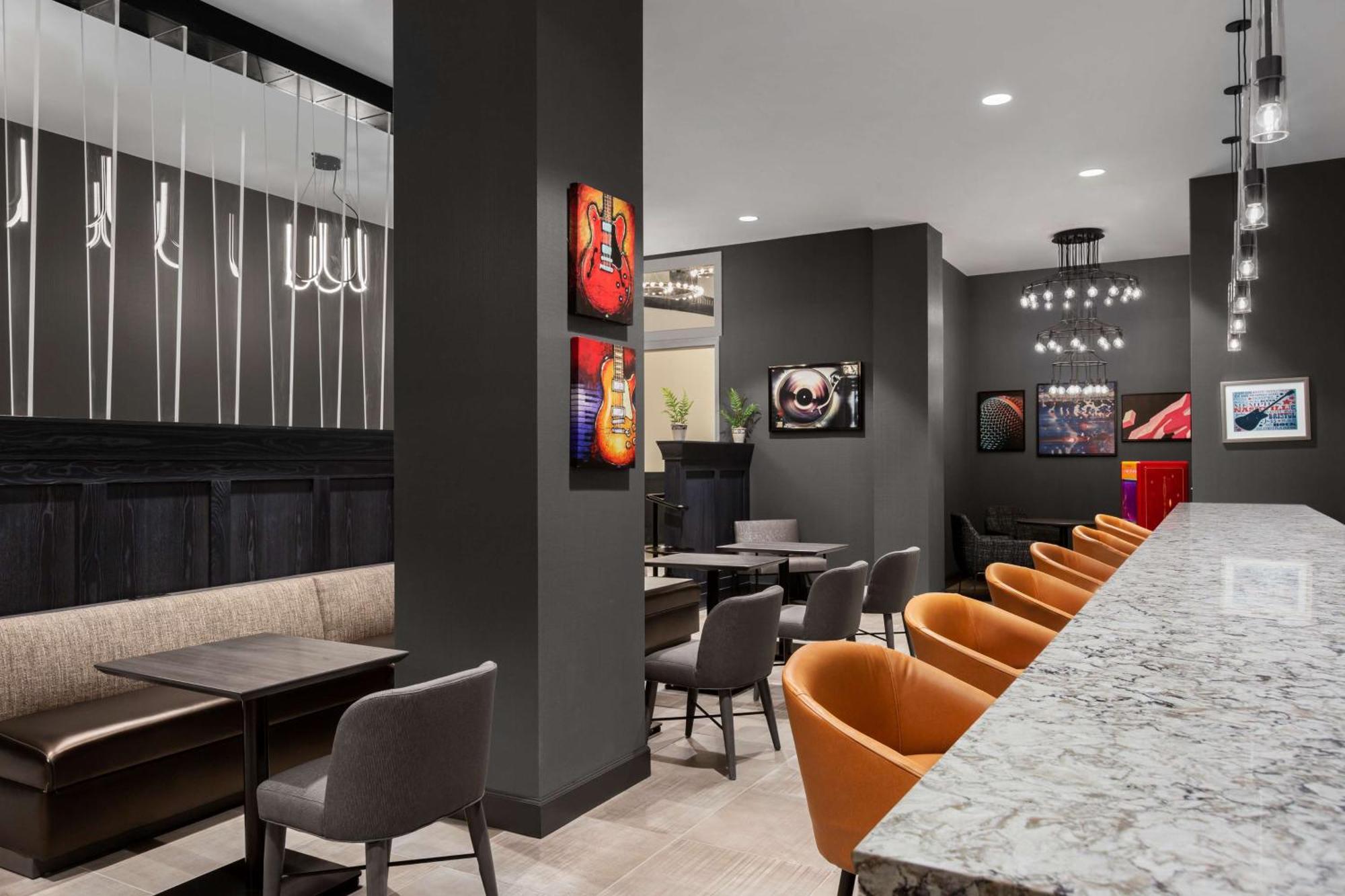 Homewood Suites By Hilton Nashville Downtown Екстериор снимка