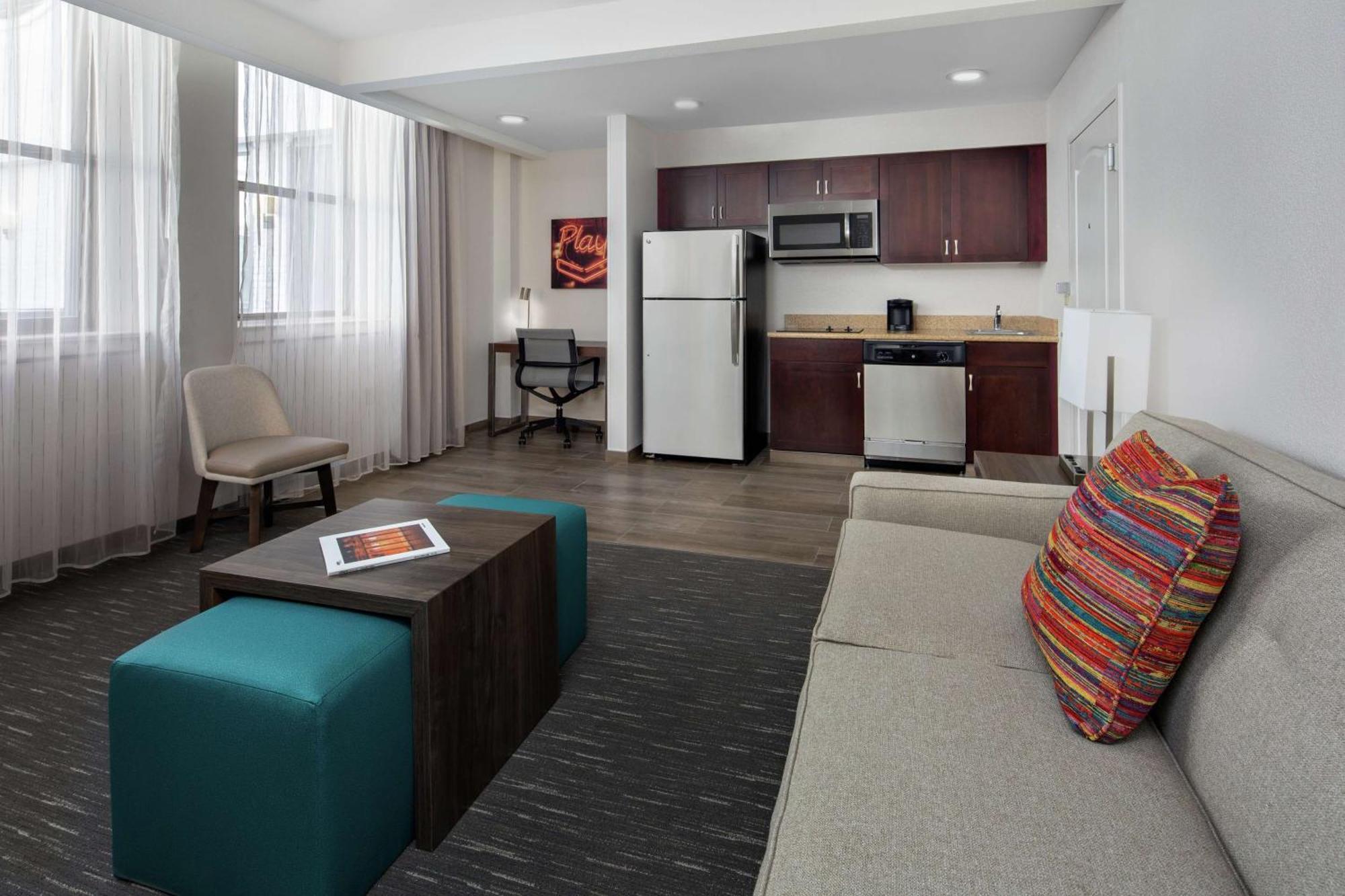 Homewood Suites By Hilton Nashville Downtown Екстериор снимка