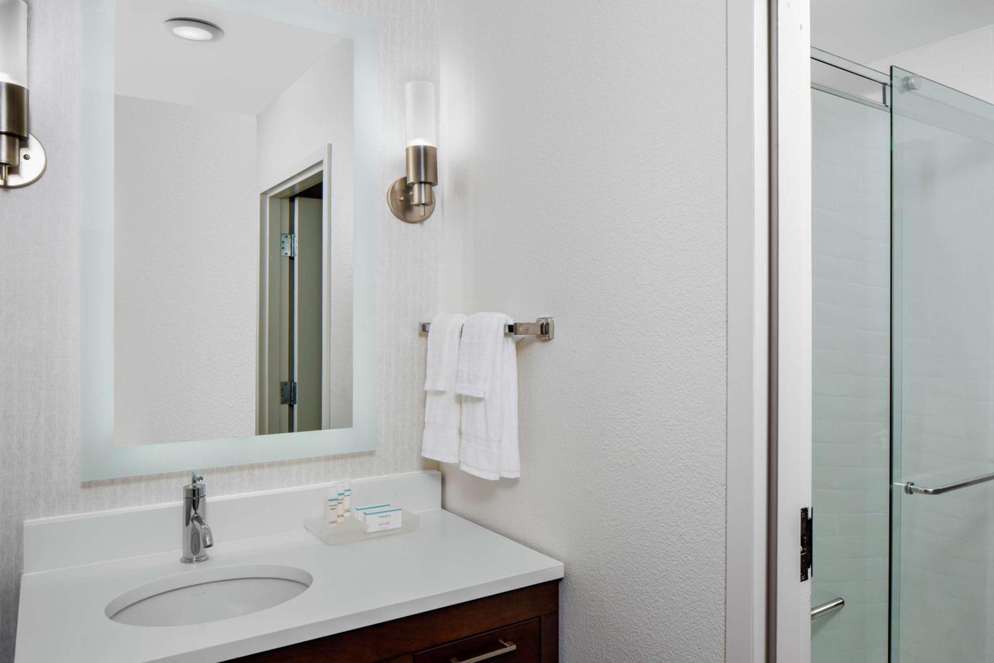 Homewood Suites By Hilton Nashville Downtown Екстериор снимка