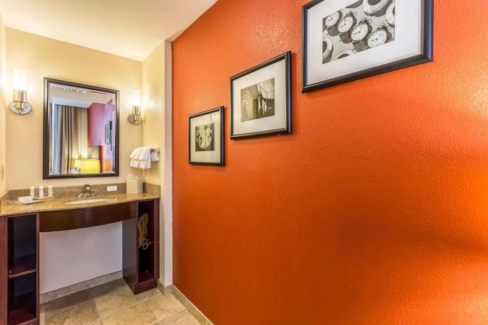 Homewood Suites By Hilton Nashville Downtown Екстериор снимка